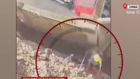 VIDEO Scene dramatice pe un șantier din China! Un muncitor a fost prins sub dărâmături